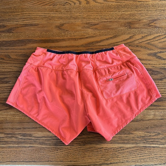 oiselle Roga Shorts 4 Coral Orange - Picture 3 of 10
